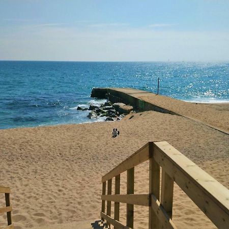 Alexandra'S Beach-Port Badalona Kültér fotó