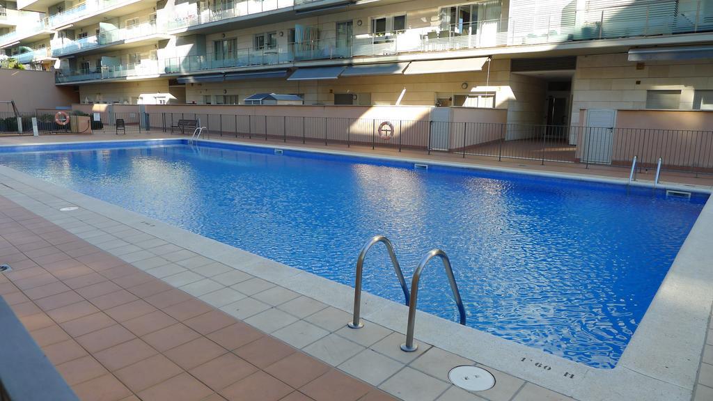 Alexandra'S Beach-Port Badalona Kültér fotó